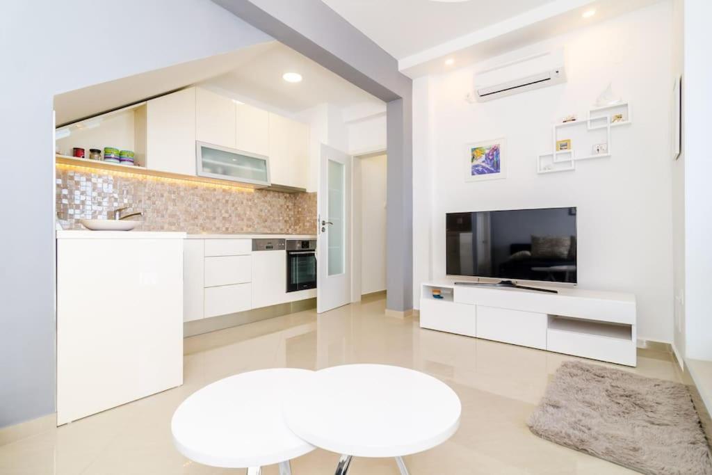 Sea View Apartment 10 Minutes Walk From Old City Dubrovnik Bagian luar foto